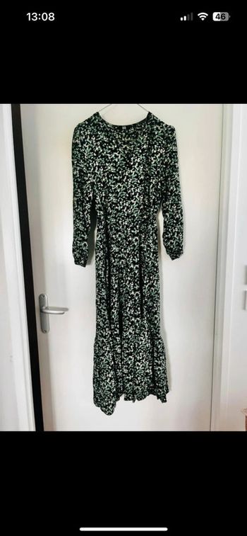 🌸 Robe longue Uniqlo à fleurs – Taille S