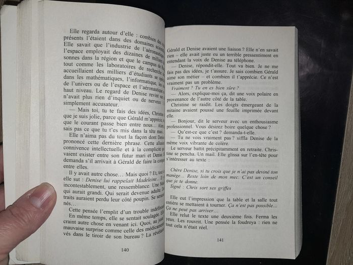 livre poche de Bernard Minier - N'éteins pas la lumière - photo numéro 2