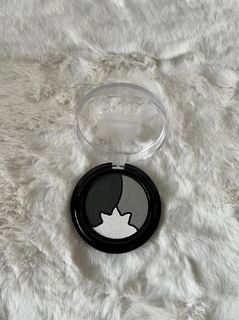 Fard à paupières trio gris et blanc