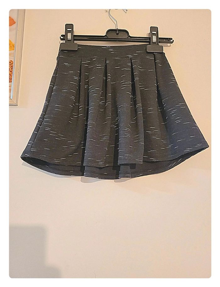 Jupe de sport noire "Young Dimension" taille 5 ans - photo numéro 5