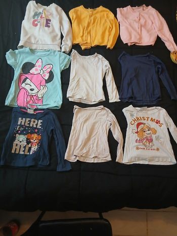 Lot vêtements fille taille 4 ans ( 22 pieces)