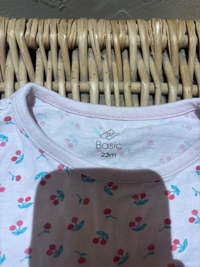 Robe cerise 23mois en très bon état - photo numéro 2