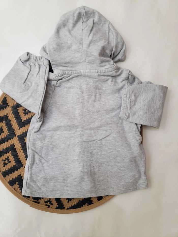 🌼Sweat zippé à capuche 23 mois Minnie Mousse🌼 - photo numéro 5