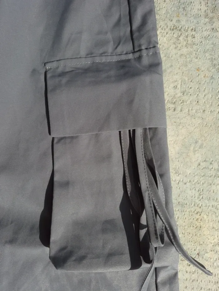 Pantalon cargo ample gris - photo numéro 2