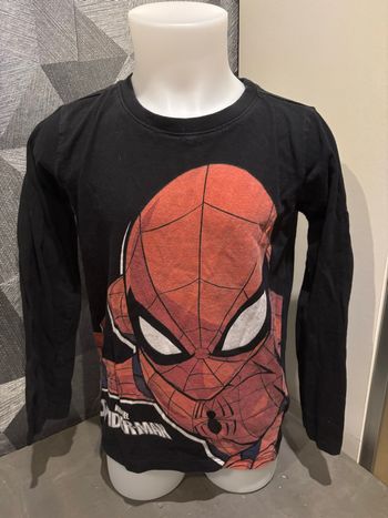 Pull fin Spiderman 7 ans 