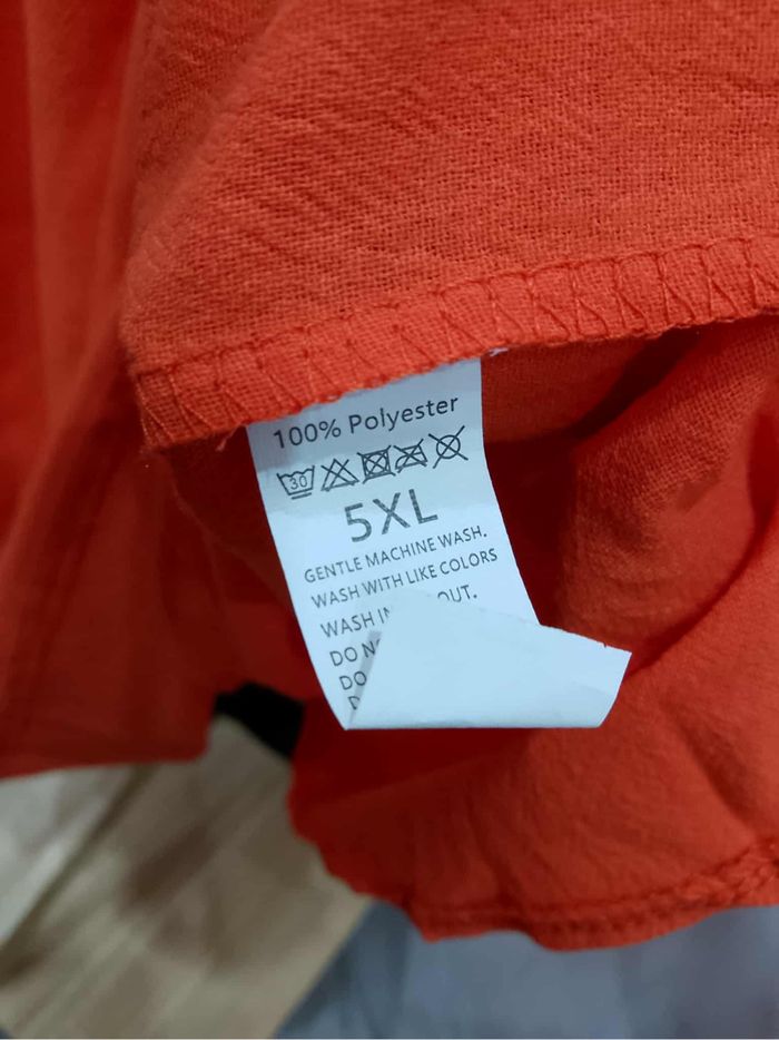 Robe longue élégante corail grande taille 52 col V, coupe fluide, parfaite pour toutes les occasions - photo numéro 7
