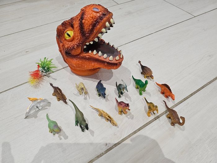 Lot mini figurines dinosaures