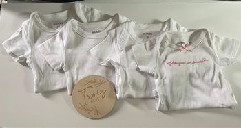 Lot 4 bodies 3 mois /62cm