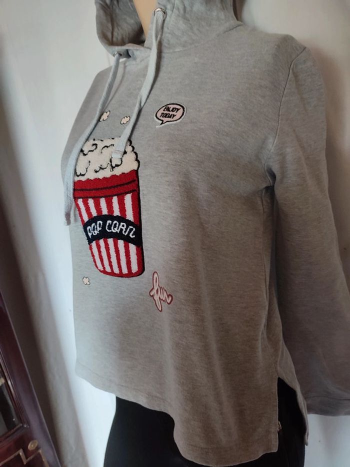 Pull Jennyfer taille S - photo numéro 3