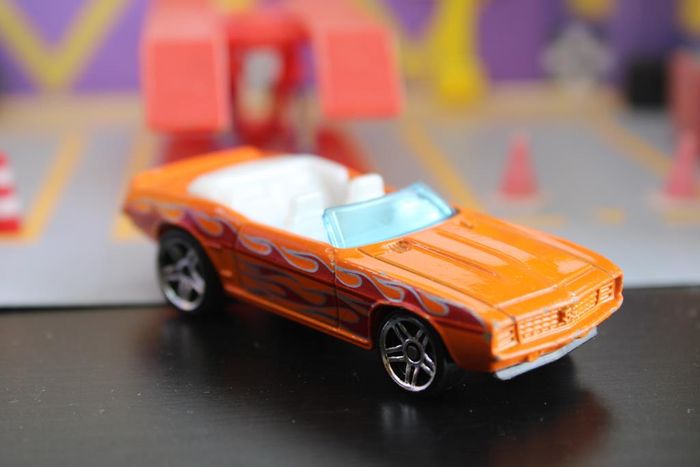 Hot wheels Chevrolet Camaro convertible 69 - photo numéro 7