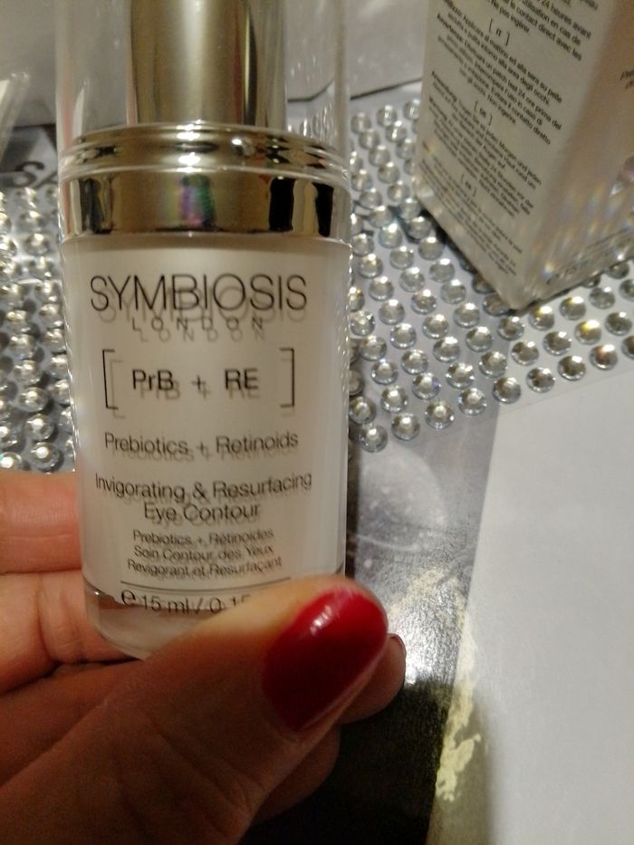 Soin contour yeux - photo numéro 3