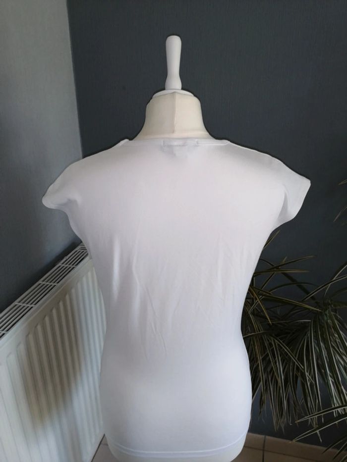 Tee-shirt sport - photo numéro 3