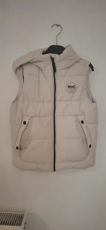 Blouson Sans Manches Matelassé - Beige Clair (Taille 140, 8-10 ans)