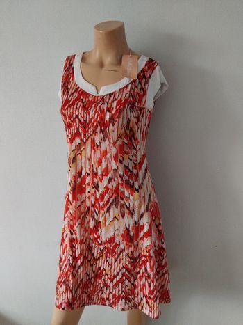 Robe neuve avec étiquette taille 36