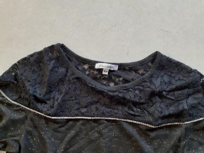 Maillot noir avec dentelle - photo numéro 2