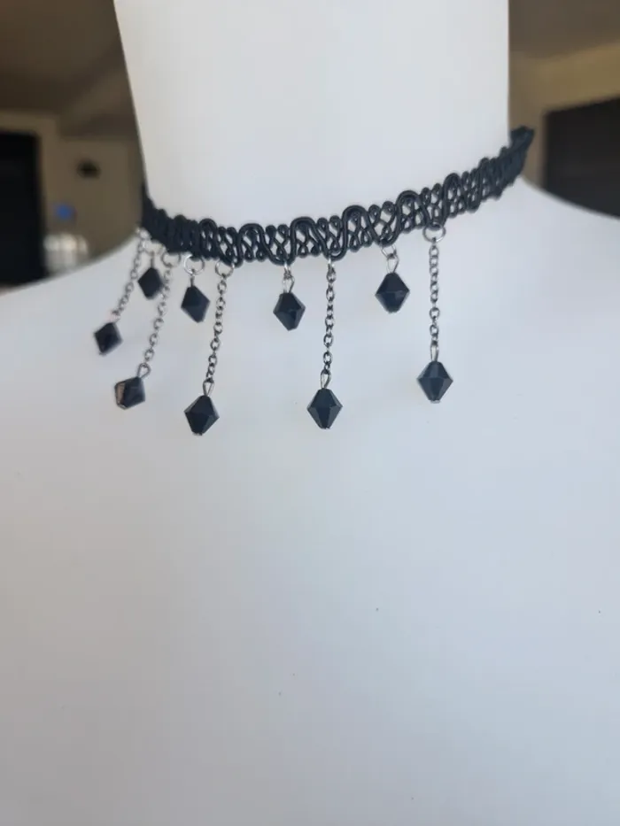 Collier fantaisie ras de cou choker noir avec perles - photo numéro 2