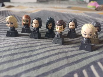 Lot de petites figurines des personnages d'Harry Potter