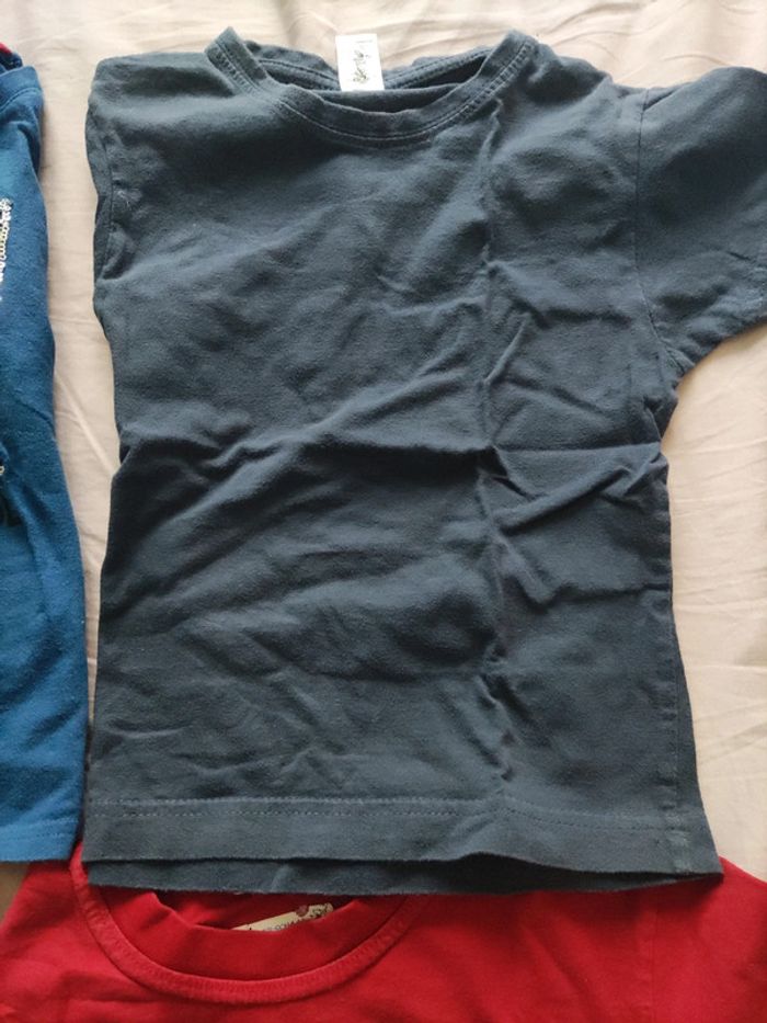 Lot t shirt 4 ans - photo numéro 4
