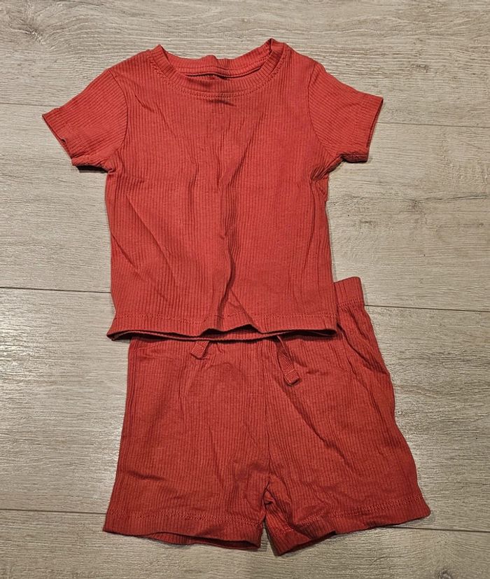 Ensemble t-shirt et short 6-9M / 74 cm