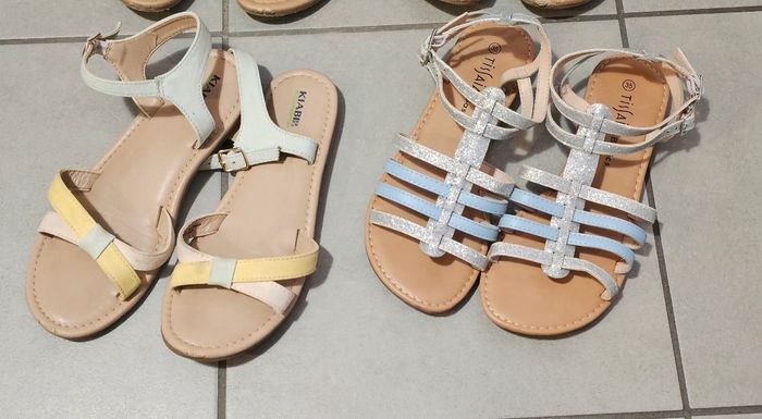 Lot 2 Sandales T35 - photo numéro 5