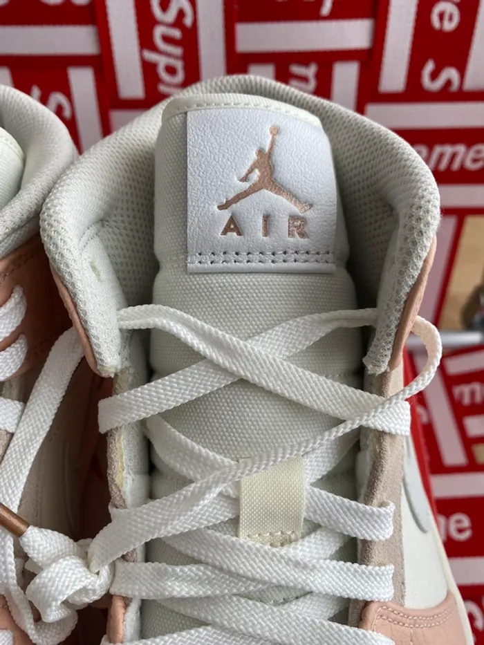 Jordan 1 mid MILAN 43eu neuf - photo numéro 14