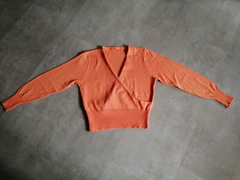 Pull cache coeur orange
