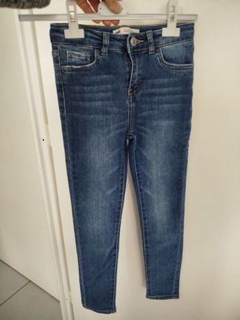#kytie8ansfille. Jeans super skinny Lévi's 710 taille 8 ans