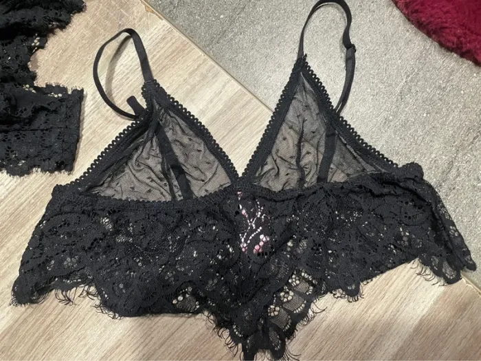 Lot nuisette brassière dentelle taille S - photo numéro 6