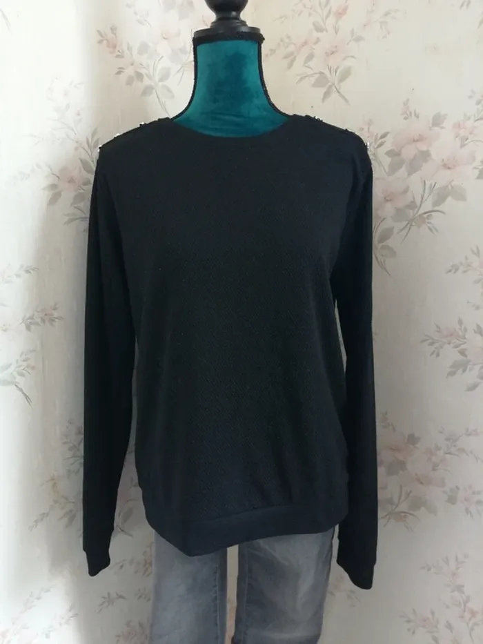 Pull noir fin texturé avec boutons sur les épaules / zeeman / (38) - photo numéro 2