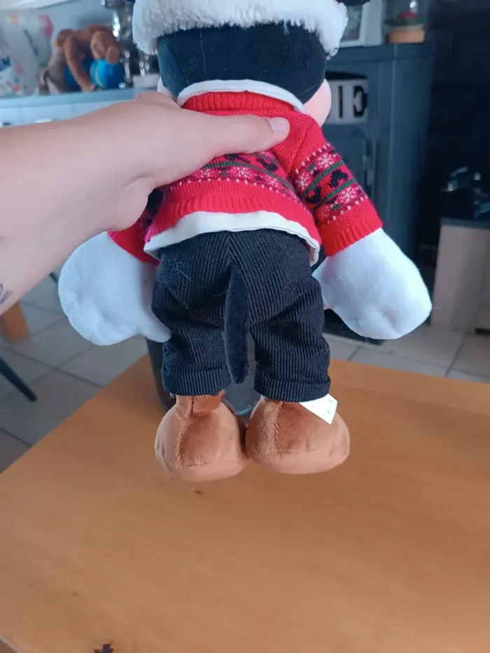 Peluche Mickey Noël Disney 2018 authentique - photo numéro 4