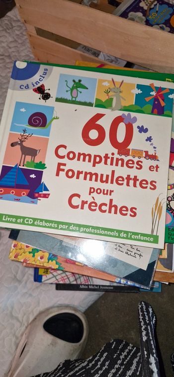 Livre 60 comptines et formulettes pour crèches