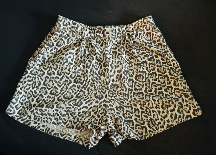 Short léopard stradivarius