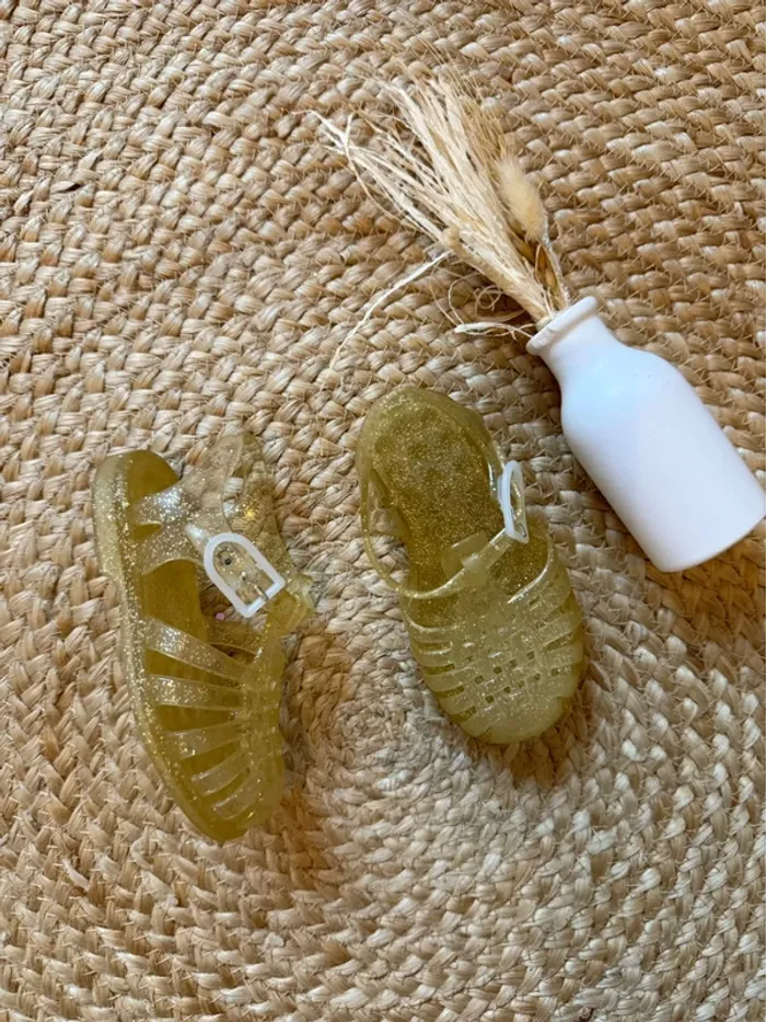 Chaussures méduse - taille 23 - peu utilisé