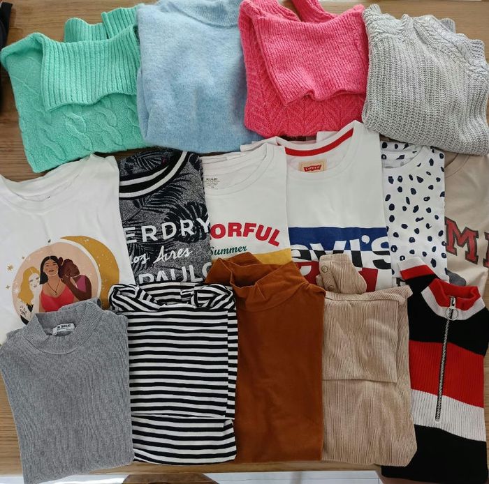 Lot 24 vêtements fille XS/14ans