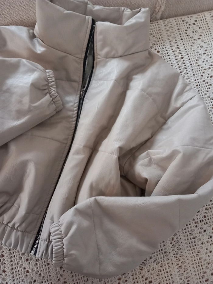 Veste court similicuir beige - photo numéro 3