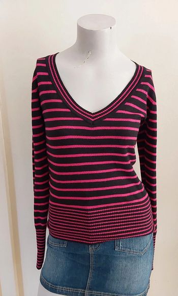 Pull fin rayé rose et noir  T 38