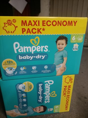 Lot couche pampers T6