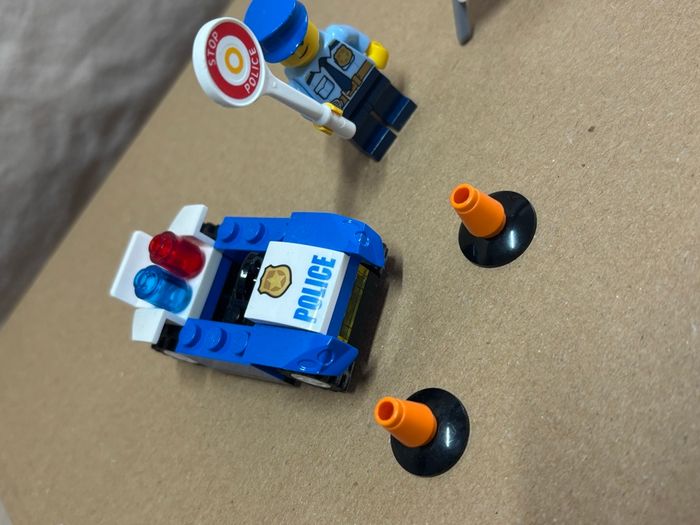 Lego police avec voiture - photo numéro 2