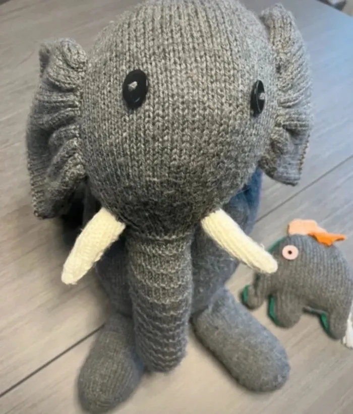 Éléphants fait main en tricot - photo numéro 2