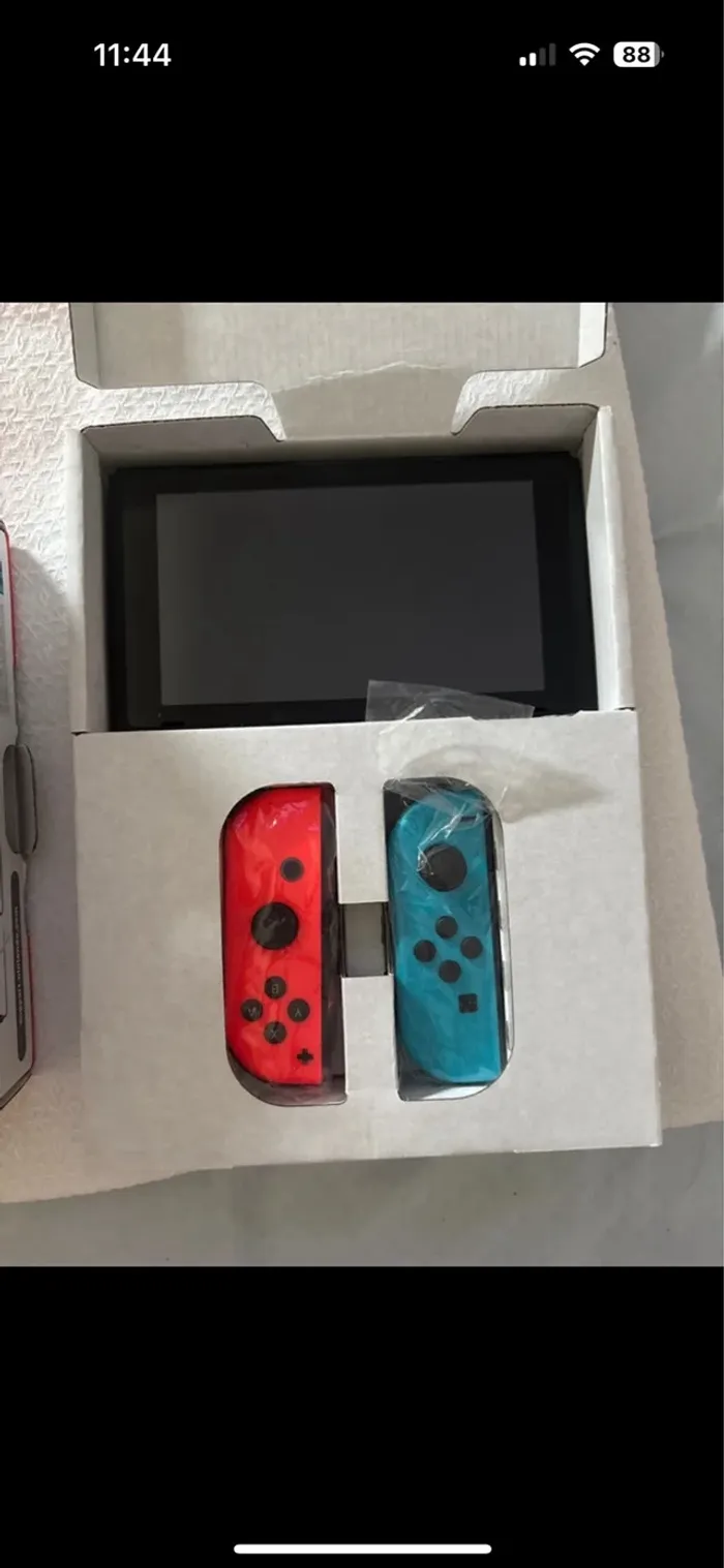 Nintendo Switch - photo numéro 2