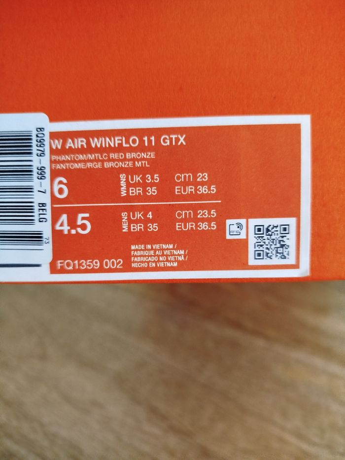 Baskets Nike T 36,5 - photo numéro 9