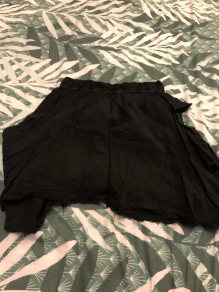 Jupe noire à volants - photo numéro 2