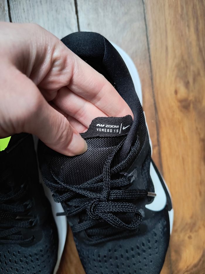 Baskets Nike Vomero 15 pointure 37,5 - photo numéro 7