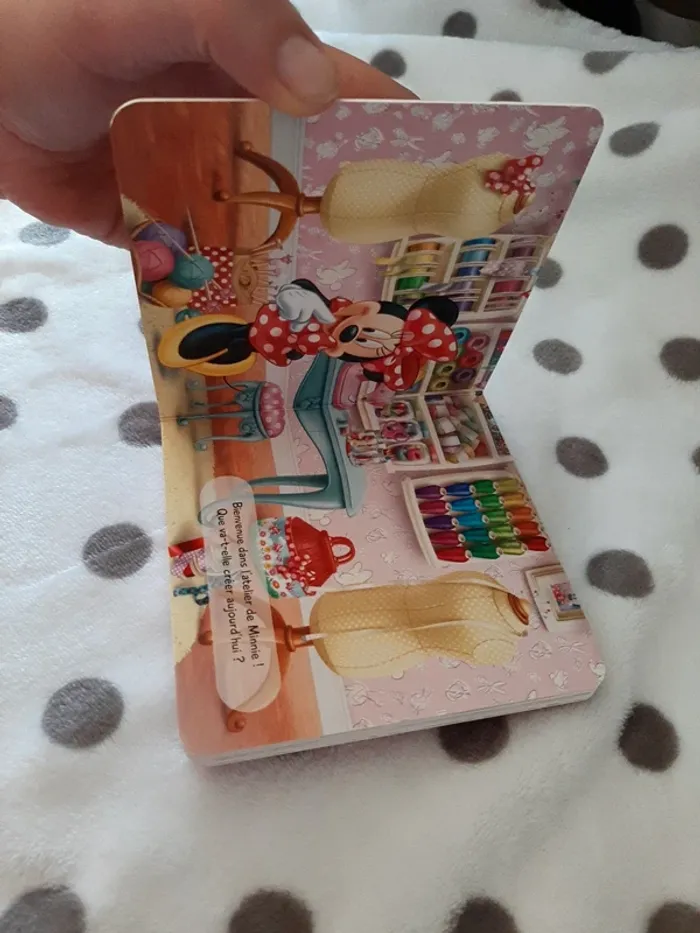 Livre disney minnie: l'atelier de minnie neuf - photo numéro 6