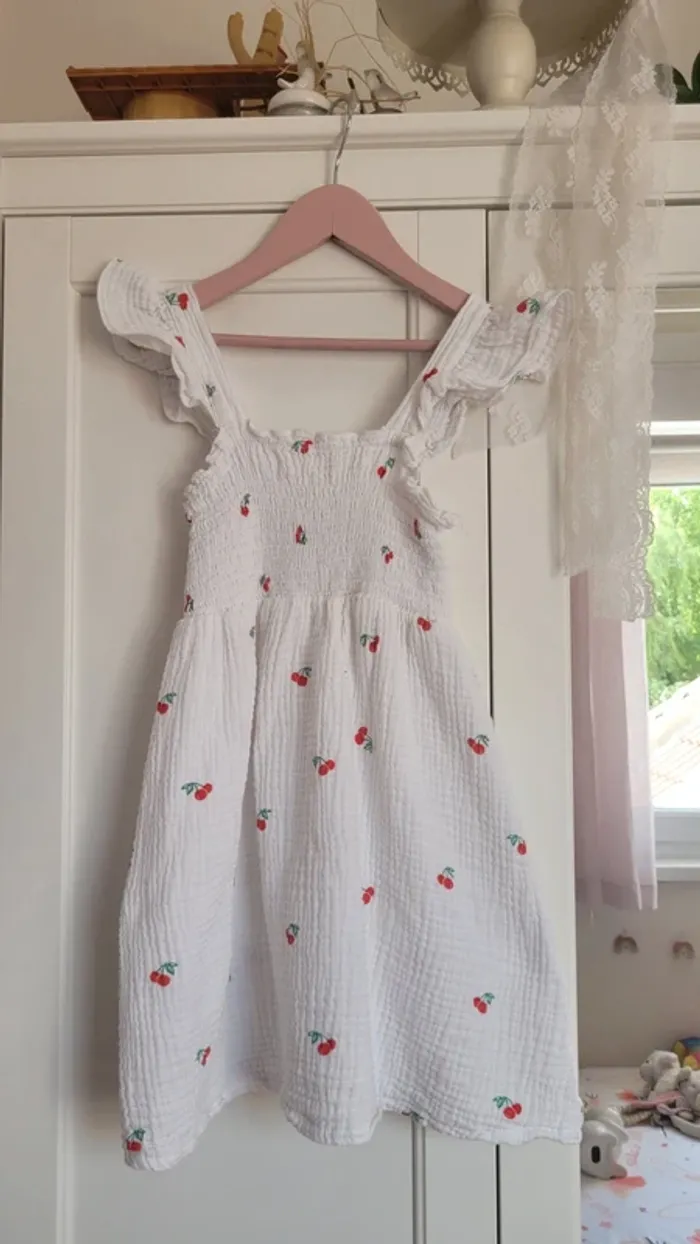 Robe cerises gaz de coton