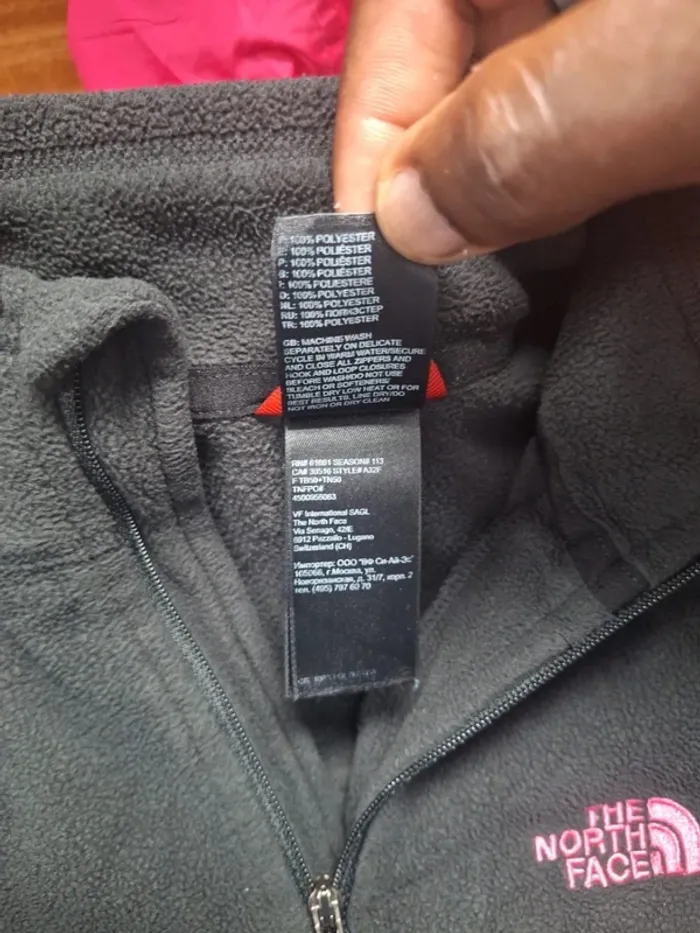 Polaire The North Face femme 1/4 zip – Édition Ruban Rose – Taille M - brodé (609) - photo numéro 11