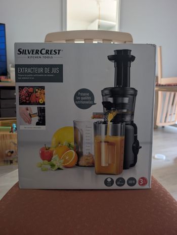 Extracteur de jus SilverCrest 300W