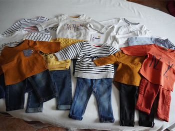 Gros lot de Vêtements Tape à l'oeil 3 mois : 9 Ensembles + 2 Pyjamas velours fantaisies