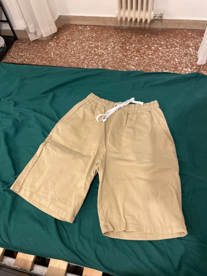 Pantalone corto uomo stiloso ed elegante