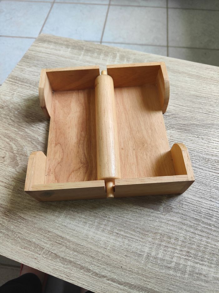 Distributeur de serviettes